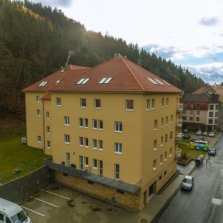 Apartmany K Lanovce S Parkovanim Jáchymov Eksteriør bilde